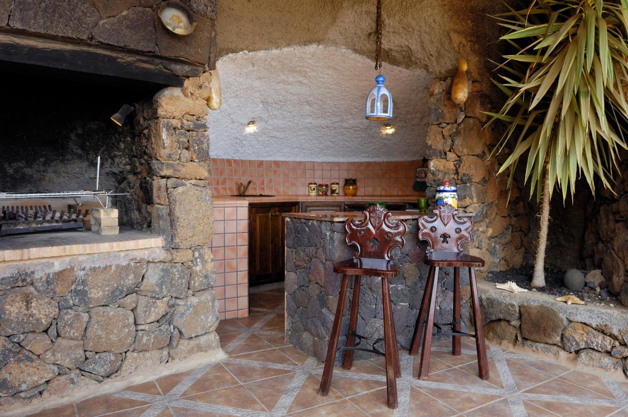Castillo Lanzarote Villa Sophie - Luxury Villa -Sleep In A Volcanic Cave With Heated Pool Tias Exterior photo