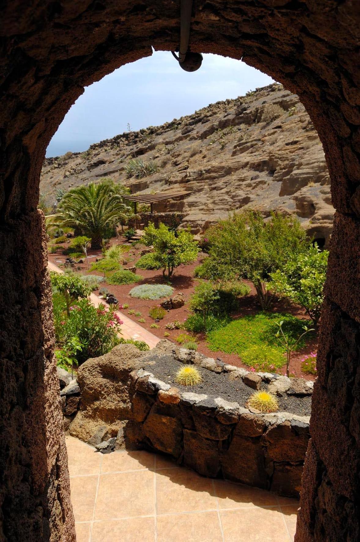 Castillo Lanzarote Villa Sophie - Luxury Villa -Sleep In A Volcanic Cave With Heated Pool Tias Exterior photo