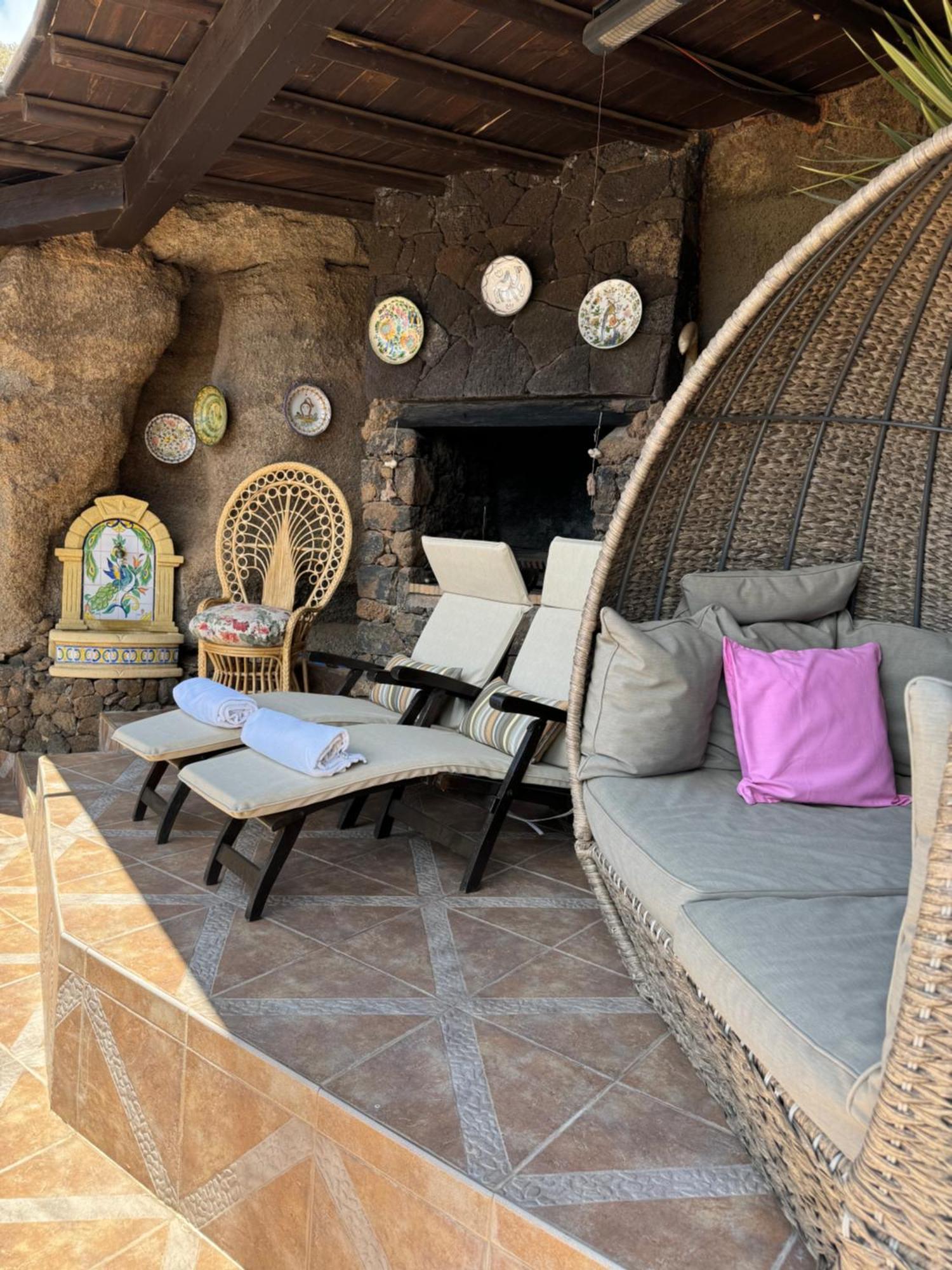 Castillo Lanzarote Villa Sophie - Luxury Villa -Sleep In A Volcanic Cave With Heated Pool Tias Exterior photo