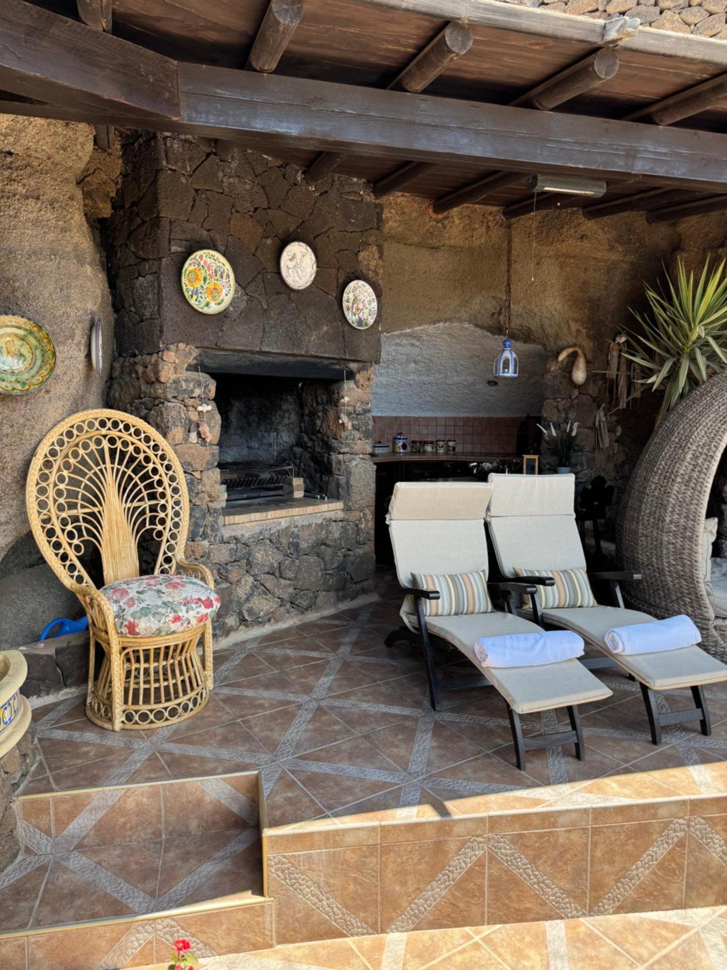 Castillo Lanzarote Villa Sophie - Luxury Villa -Sleep In A Volcanic Cave With Heated Pool Tias Exterior photo